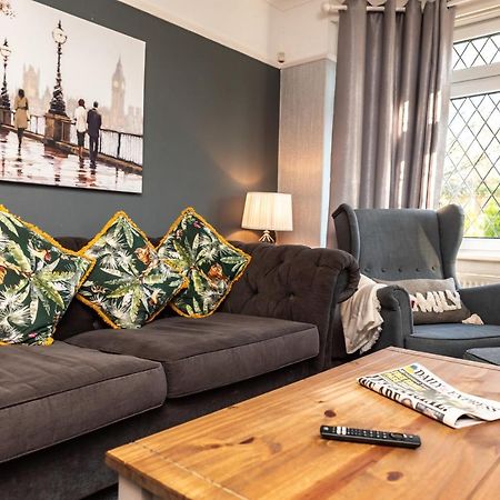 Cheerful 3-Bedroom Douglas House With Patio Southampton Exterior foto