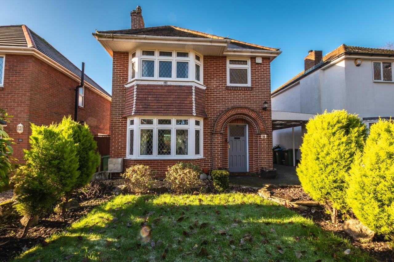 Cheerful 3-Bedroom Douglas House With Patio Southampton Exterior foto